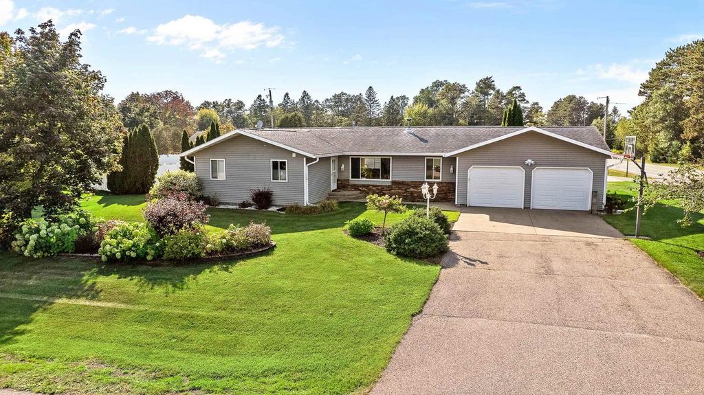 Photo of 1011 Melody LANE, Plover, WI 54467 (MLS # 22504626)