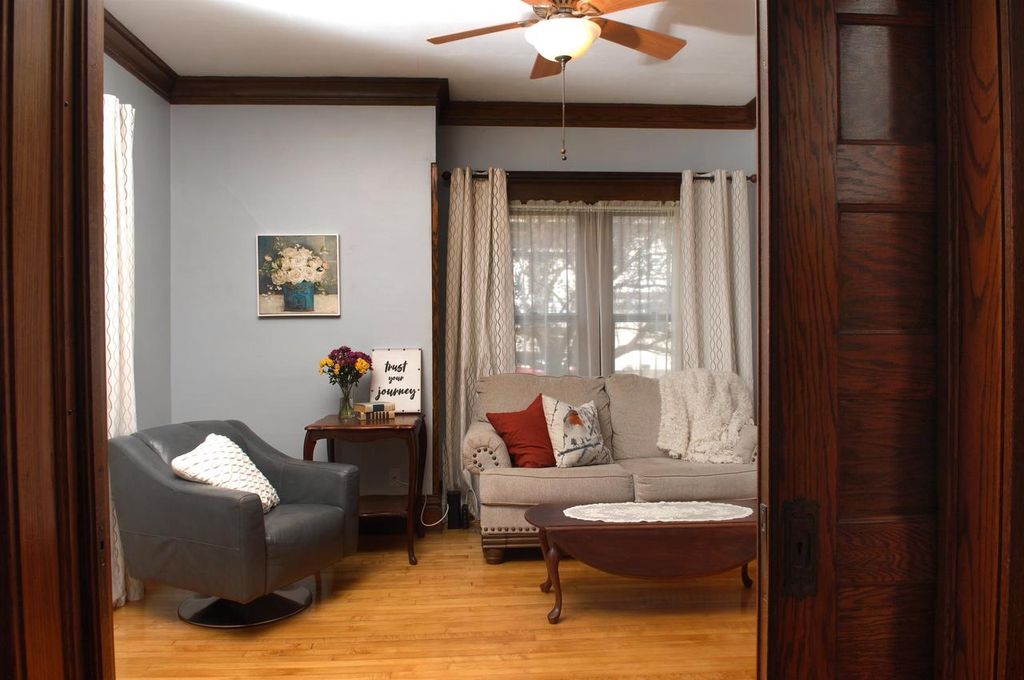 Photo of 501 W Bent AVENUE, Oshkosh, WI 54901 (MLS # 50324114)