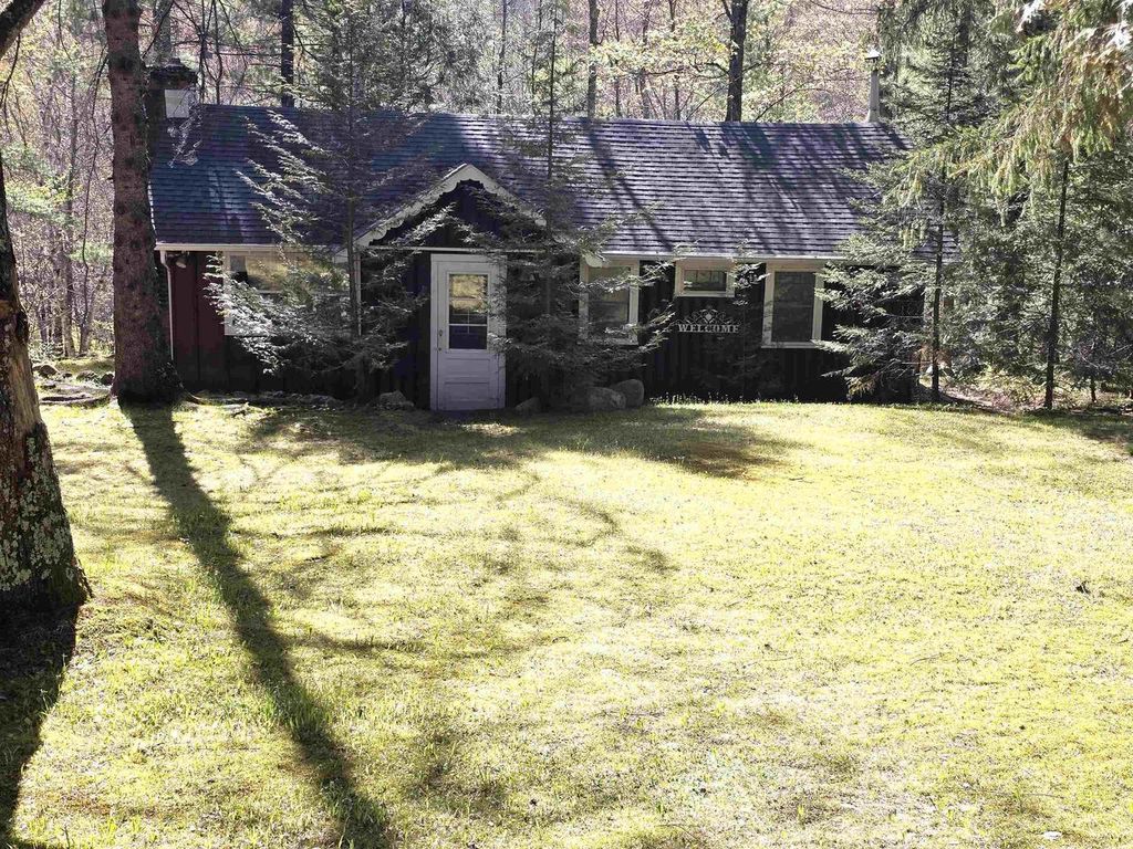 Photo of 14149 Section 4 LANE, Mountain, WI 54149 (MLS # 50325708)