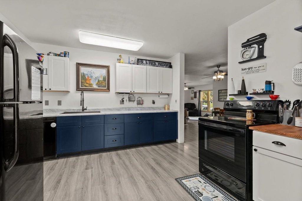 Photo of 143 High STREET, Manawa, WI 54949 (MLS # 50332842)