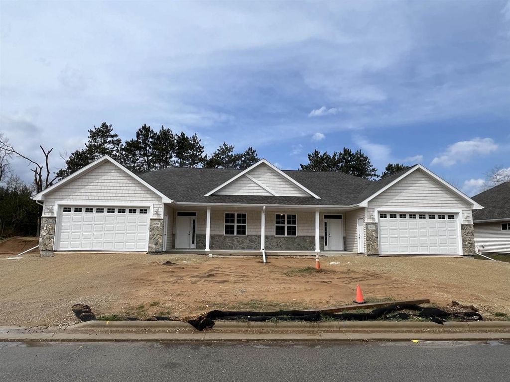 Photo of 2093 Abbey ROAD, New London, WI 54961 (MLS # 50317626)