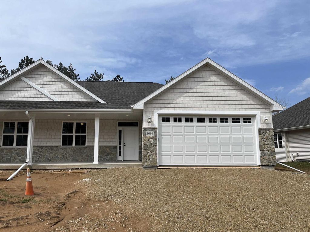 Photo of 2093 Abbey ROAD, New London, WI 54961 (MLS # 50317626)