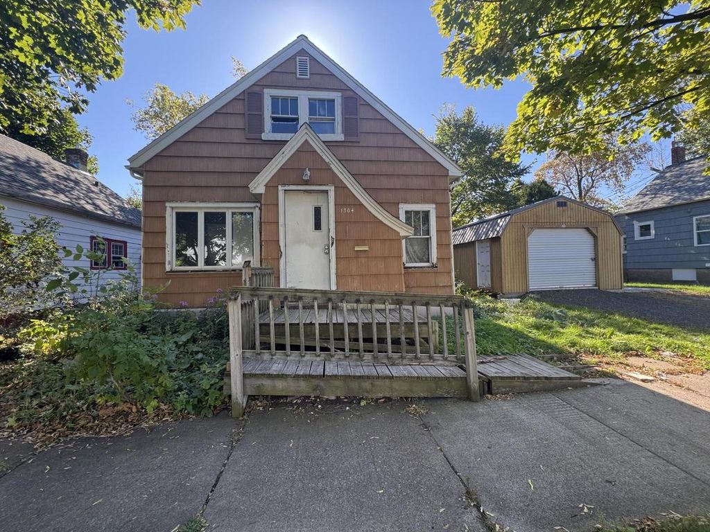 Photo of 1304 N 11th STREET, Superior, WI 54880 (MLS # 6122398)