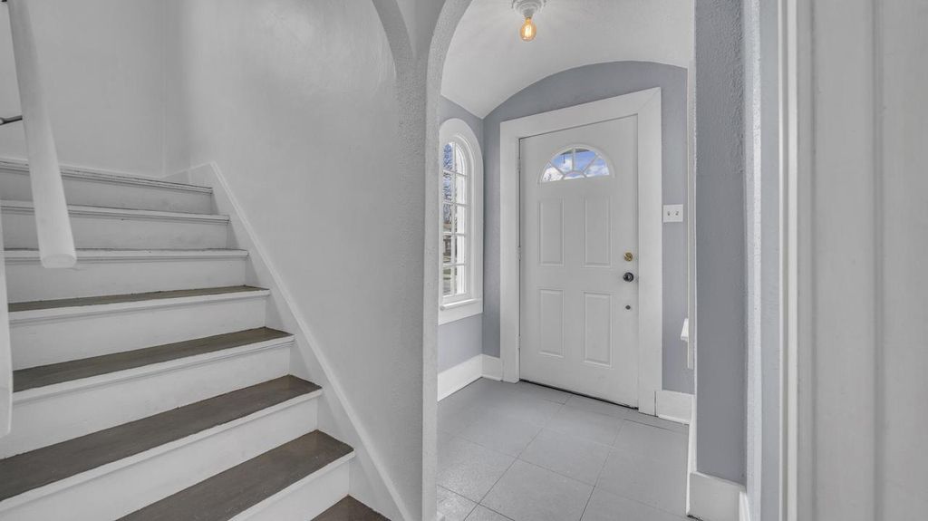 Photo of 2121 Cleveland AVENUE, Sheboygan, WI 53081 (MLS # 1959598)