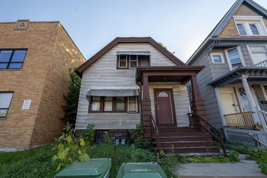 Photo of 1534 S Cesar E Chavez DRIVE, Milwaukee, WI 53204 (MLS # 1937615)