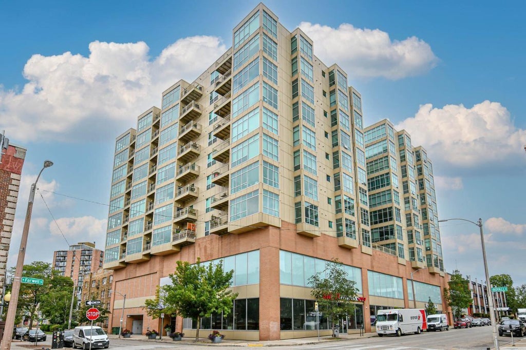 Photo of 1550 E Royall PLACE #410, Milwaukee, WI 53202 (MLS # 1982516)