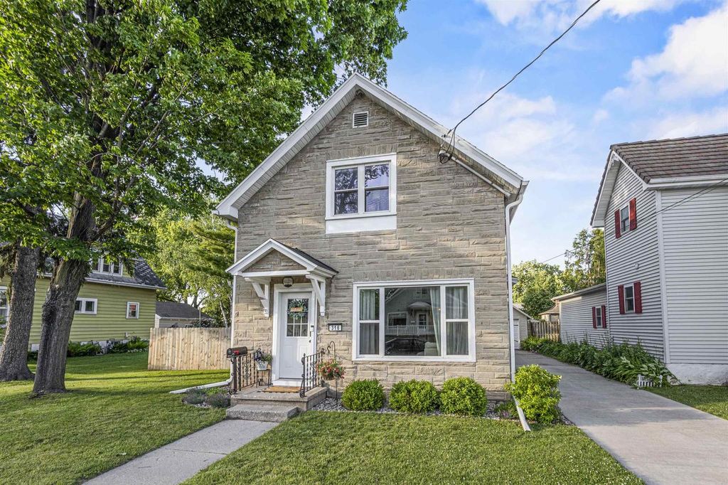 Photo of 316 Doty STREET, Kaukauna, WI 54130 (MLS # 50327450)