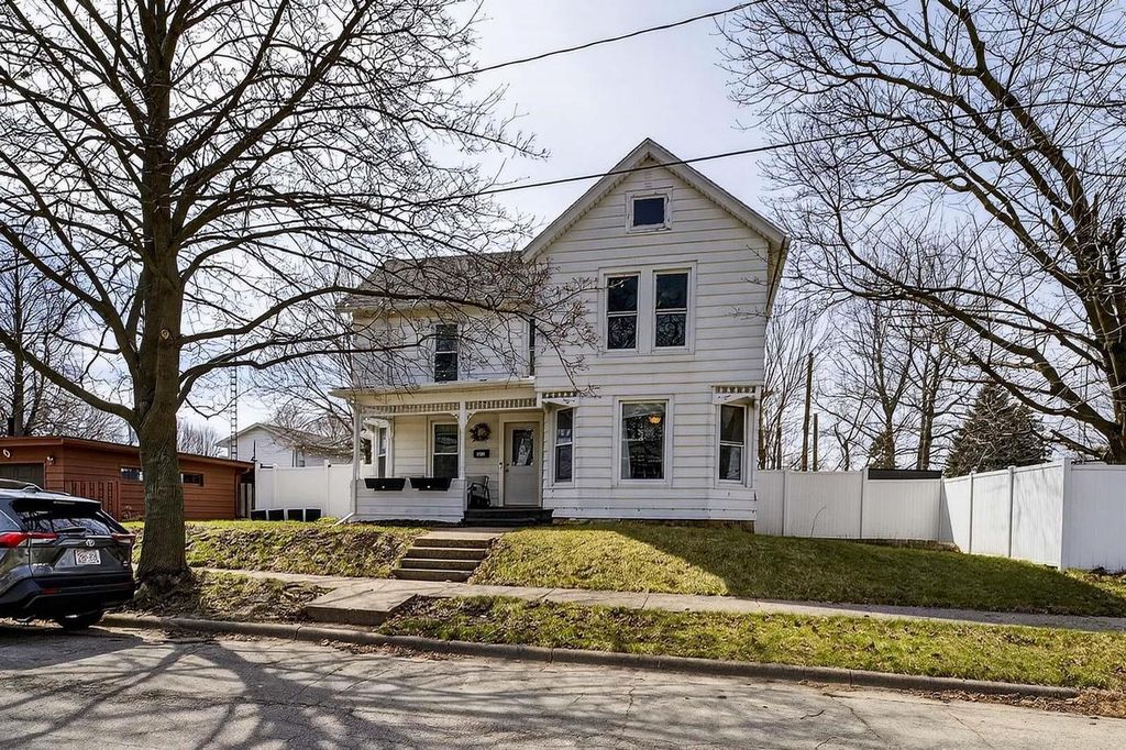 Photo of 1213 21st AVENUE, Monroe, WI 53566 (MLS # 2020323)