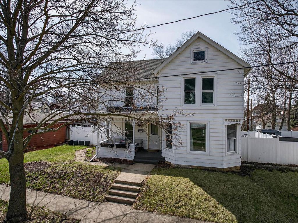 Photo of 1213 21st AVENUE, Monroe, WI 53566 (MLS # 2020323)