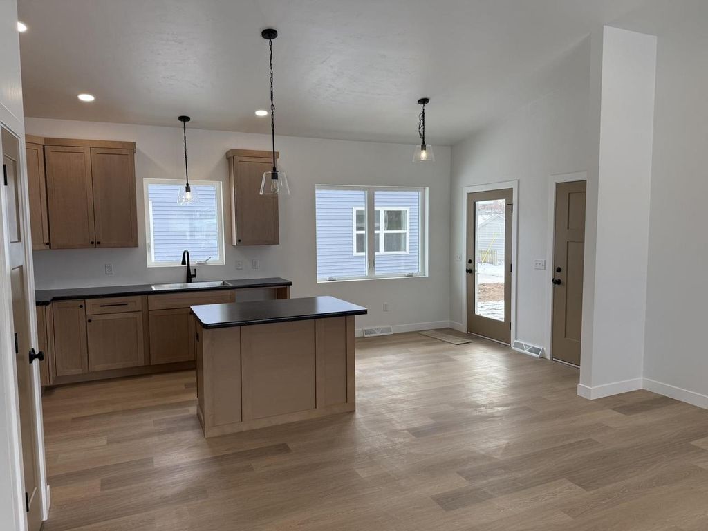 Photo of 1734 Oak STREET, Oshkosh, WI 54901 (MLS # 50319373)