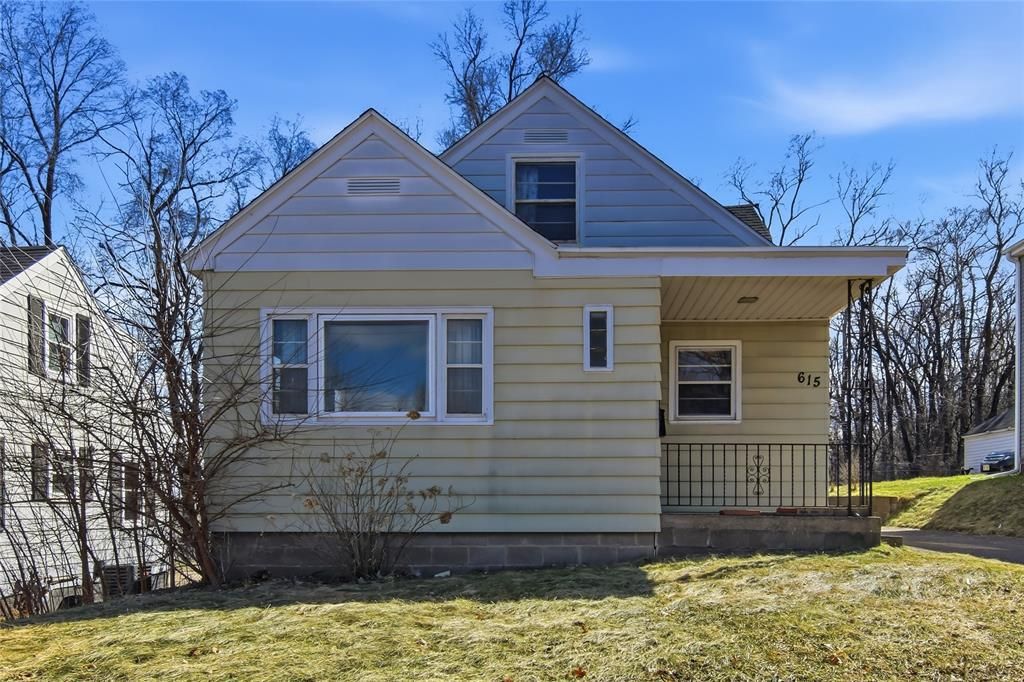 Photo of 615 Vine STREET, Eau Claire, WI 54703 (MLS # 1599092)