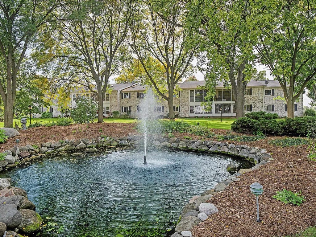 Photo of 1502 Wheeler ROAD #F, Madison, WI 53704 (MLS # 2033405)
