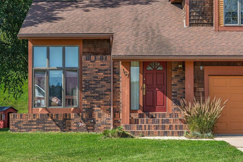 Photo of 107 Kimball AVENUE, Elroy, WI 53929 (MLS # 2010023)