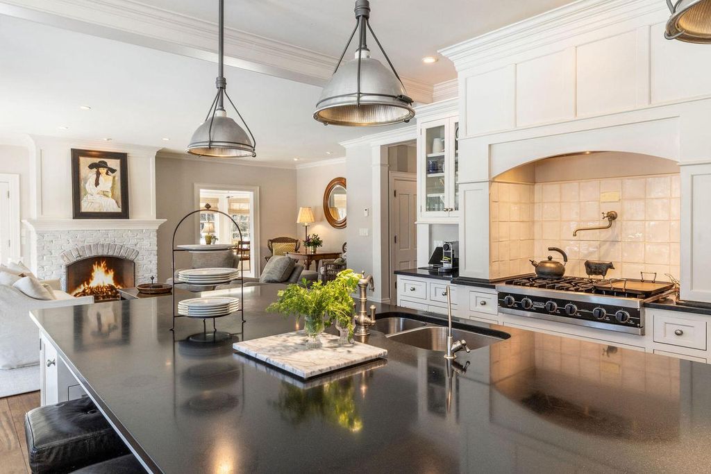 Photo of 8590 N Green Bay COURT, River Hills, WI 53217 (MLS # 1949254)