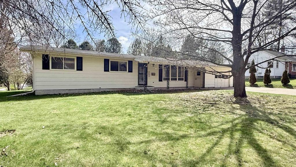 Photo of 807 Weston AVENUE, Rothschild, WI 54474 (MLS # 22601644)