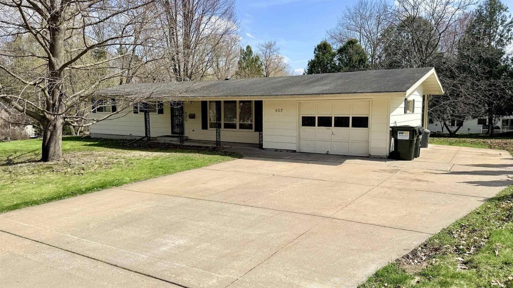 Photo of 807 Weston AVENUE, Rothschild, WI 54474 (MLS # 22601644)