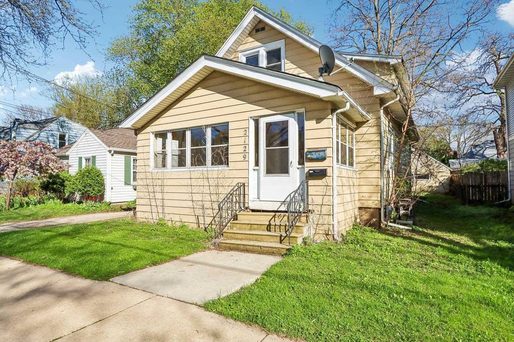 Photo of 2129 E Johnson STREET, Madison, WI 53705 (MLS # 2021696)