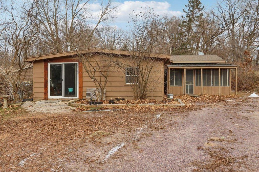 Photo of N6744 Blackhawk ROAD, Portage, WI 53901 (MLS # 2015127)
