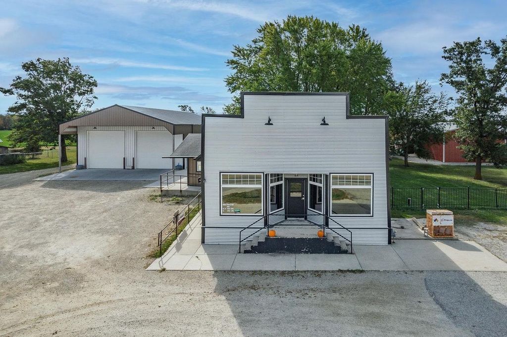 Photo of 6421 W US Highway 14 ROAD, Janesville, WI 53548 (MLS # 2010380)