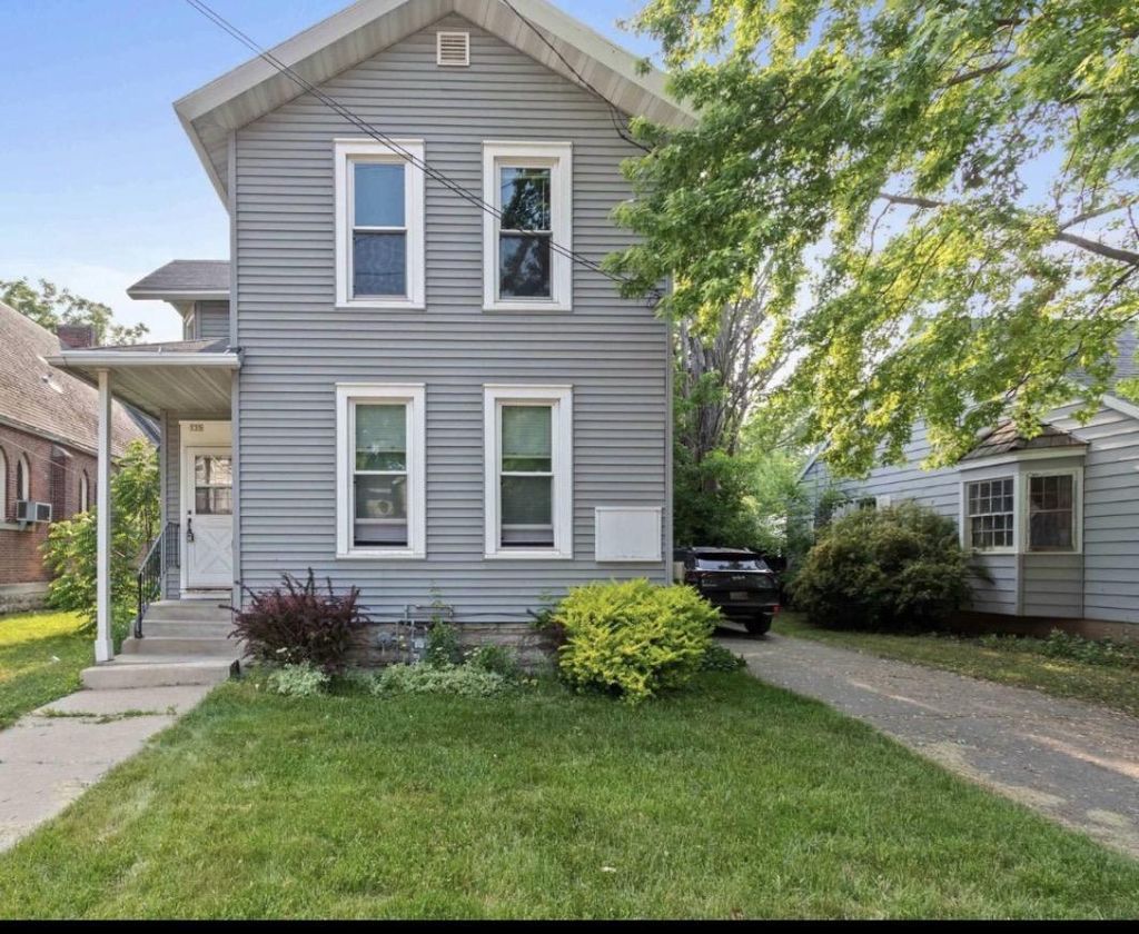 Photo of 735 Jackson STREET, Oshkosh, WI 54901 (MLS # 50320281)