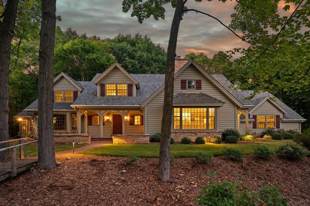 Photo of 1520 W Manor LANE, River Hills, WI 53217 (MLS # 1977057)