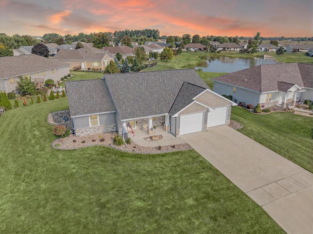 Photo of 1924 Andraya LANE, De Pere, WI 54115 (MLS # 50319809)