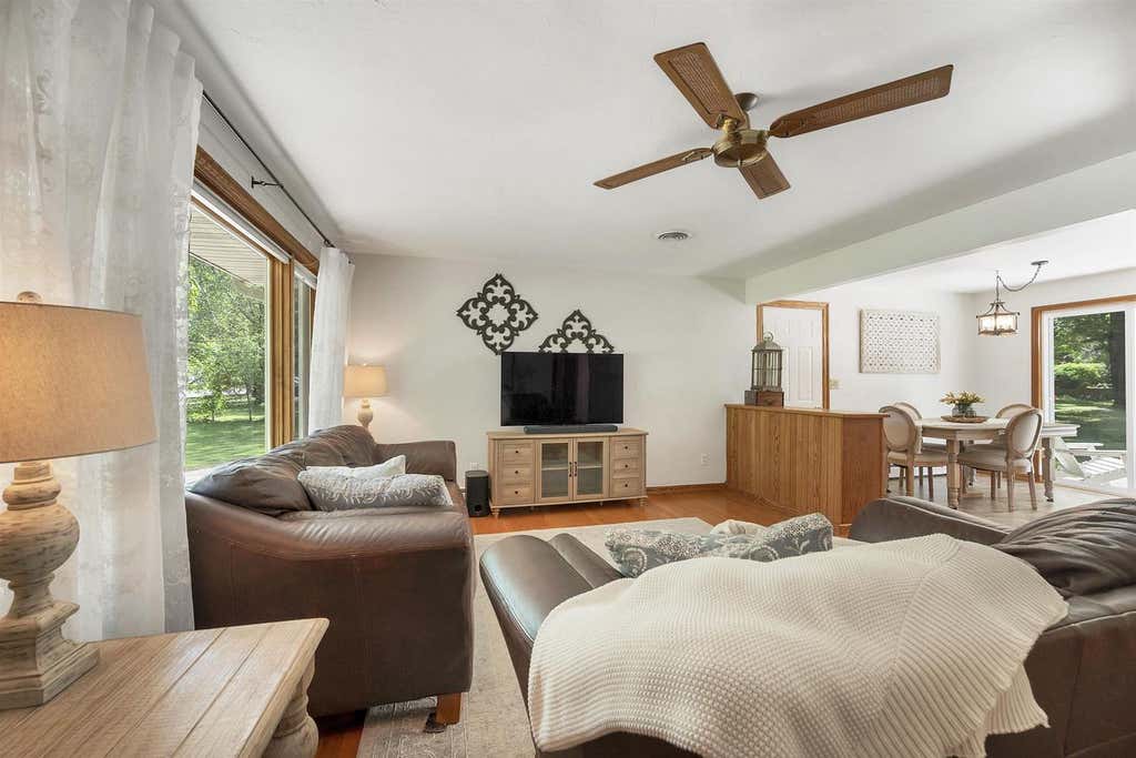 Photo of 2734 Pioneer DRIVE, Green Bay, WI 54313 (MLS # 50327999)