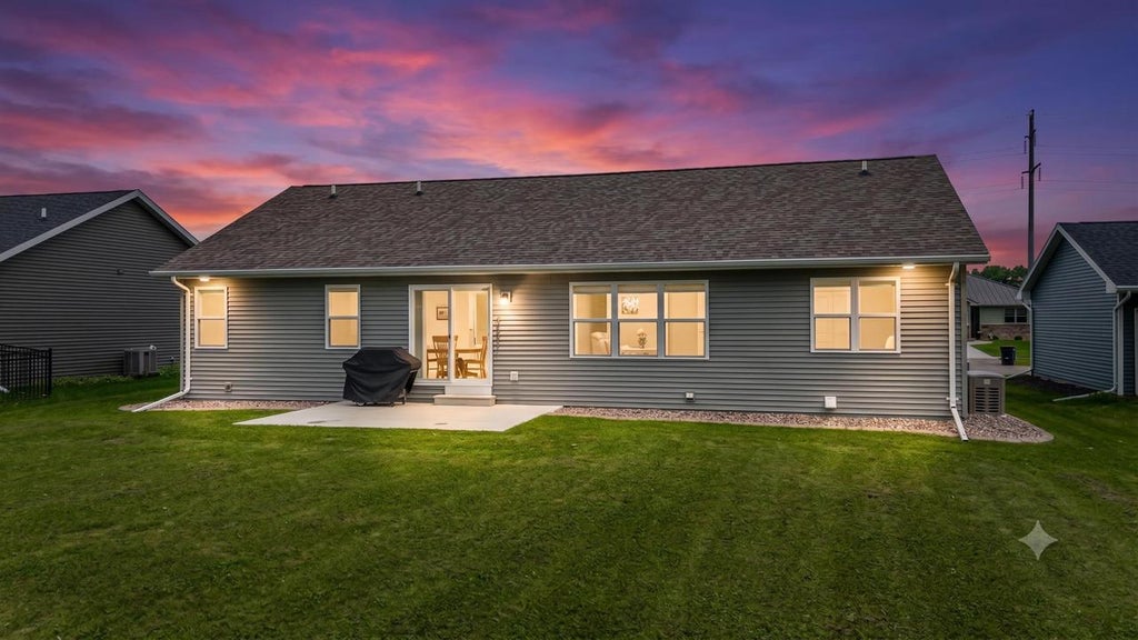 Photo of 1532 Liberty AVENUE, Neenah, WI 54956 (MLS # 50328545)