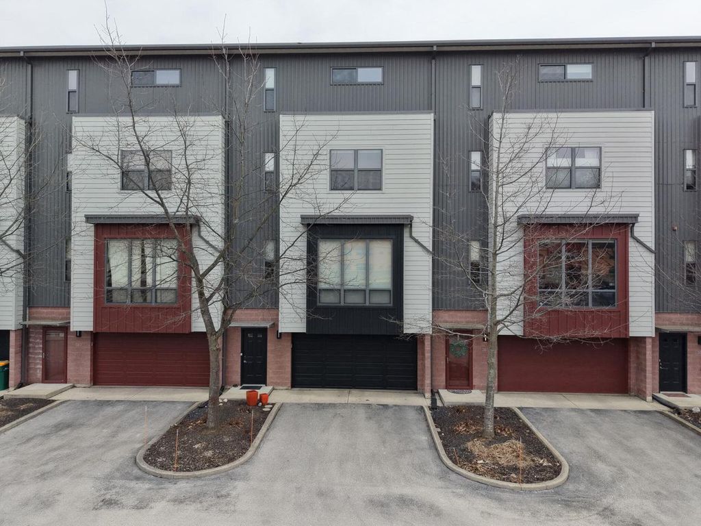 Photo of 305 Mill Reserve DRIVE, Waukesha, WI 53188 (MLS # 1955807)