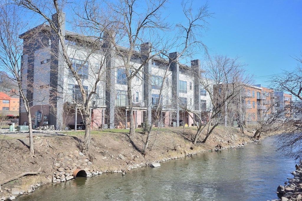 Photo of 305 Mill Reserve DRIVE, Waukesha, WI 53188 (MLS # 1955807)