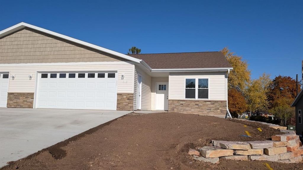 Photo of 202 Evergreen LANE, Chilton, WI 53014 (MLS # 50319944)