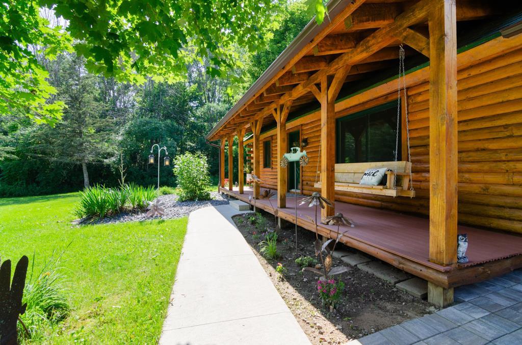 Photo of 2594 Wood LANE, Suamico, WI 54313 (MLS # 50329046)