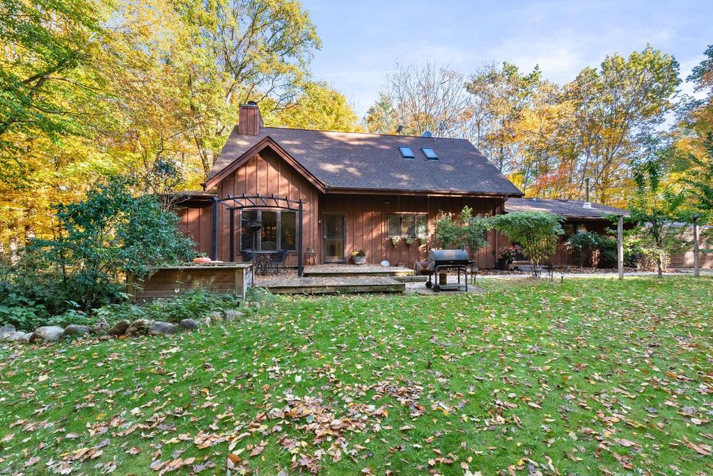 Photo of W4885 Valley Heights DRIVE, Fredonia, WI 53021 (MLS # 1940161)