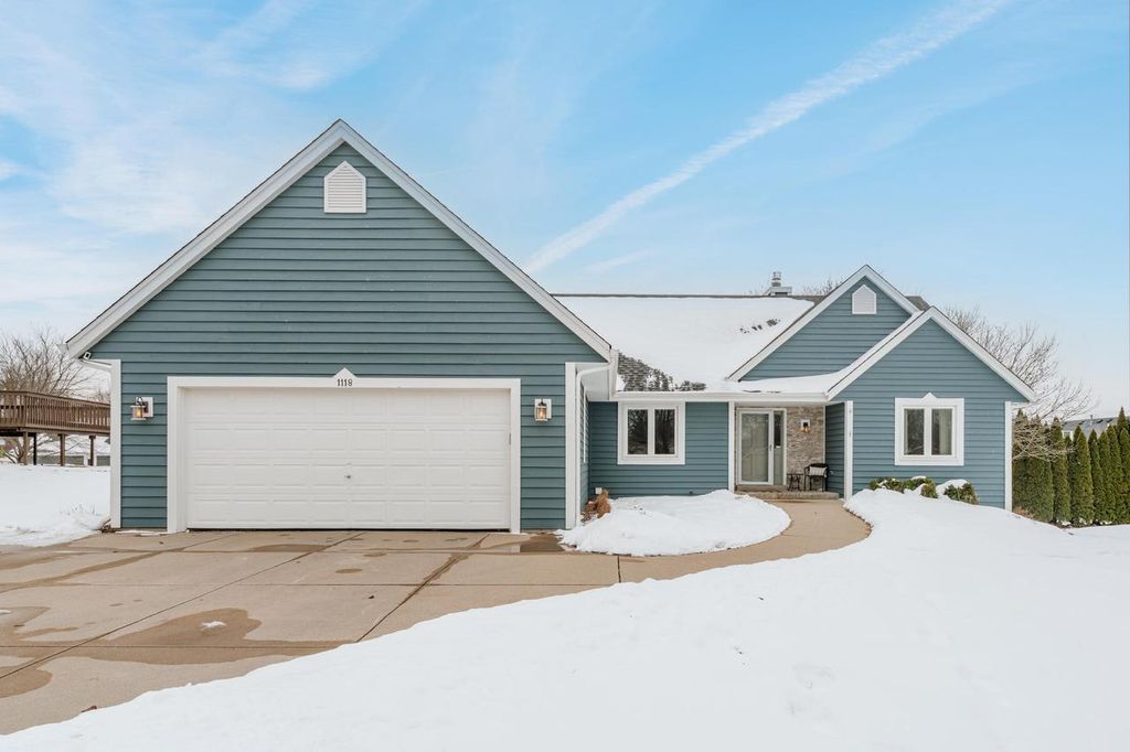Photo of 1118 Riverwalk COURT, Pewaukee, WI 53072 (MLS # 1949581)