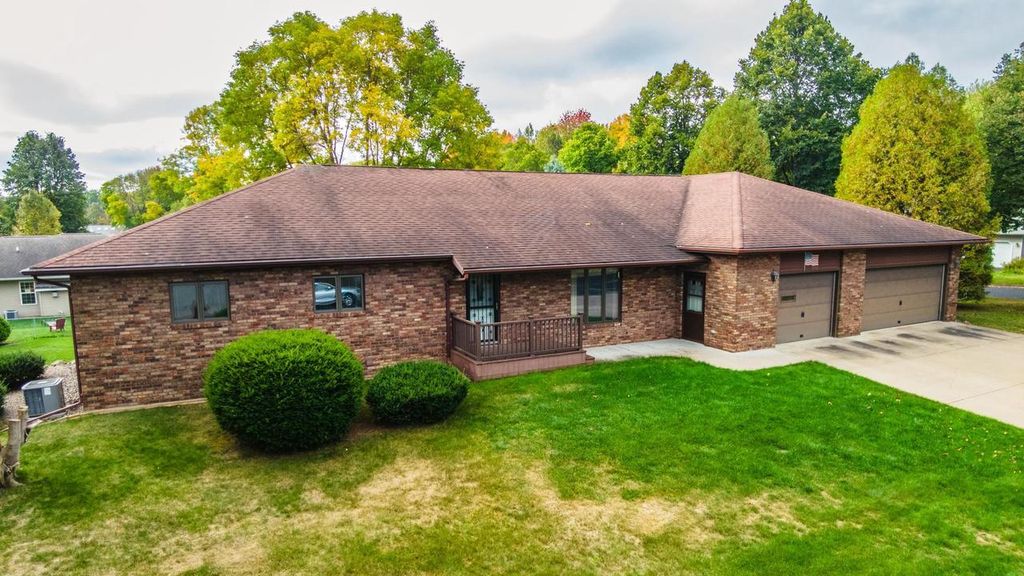 Photo of 1505 Graham STREET, Wausau, WI 54401 (MLS # 22600037)