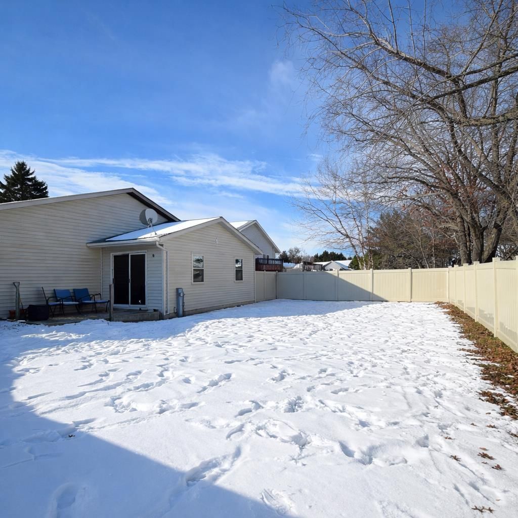 Photo of 718 Oakwood LANE, Watertown, WI 53094 (MLS # 2016201)