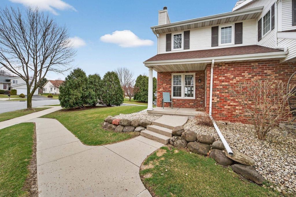 Photo of 3202 Dorchester WAY, Madison, WI 53719 (MLS # 2020201)