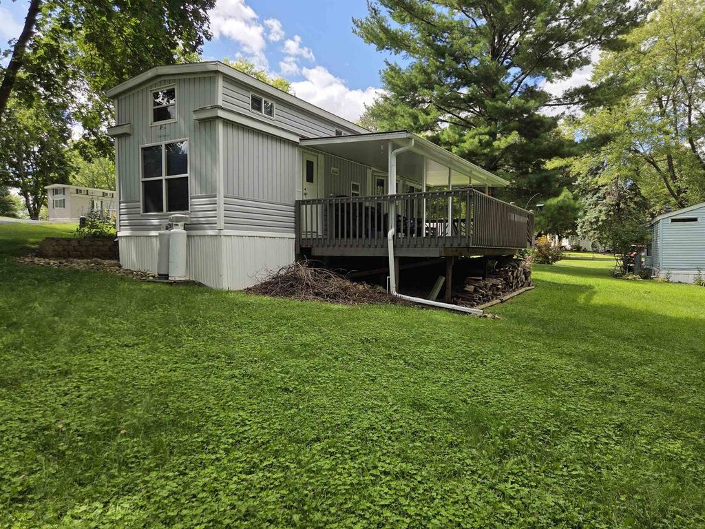 Photo of 423 Skyline DRIVE, Edgerton, WI 53534 (MLS # 2017449)