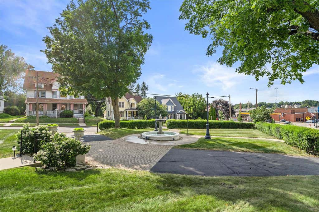 Photo of 90 S Main STREET #92, Hartford, WI 53027 (MLS # 1973290)