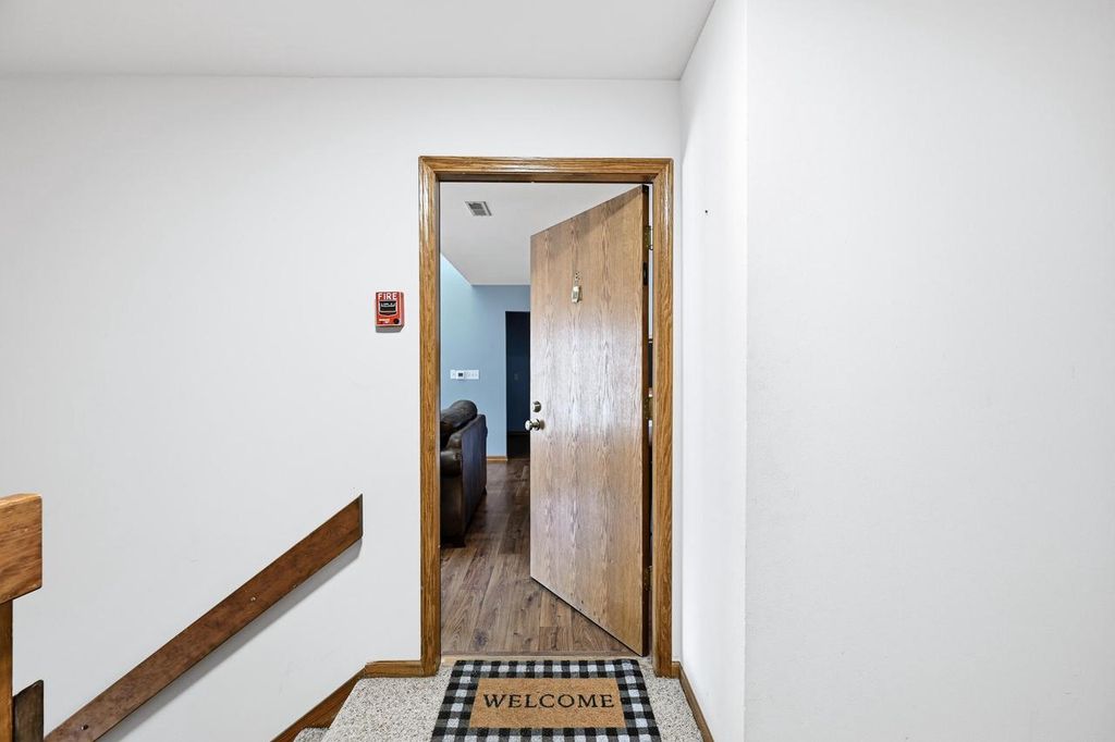 Photo of 384 Park Hill DRIVE #E, Pewaukee, WI 53072 (MLS # 1951423)