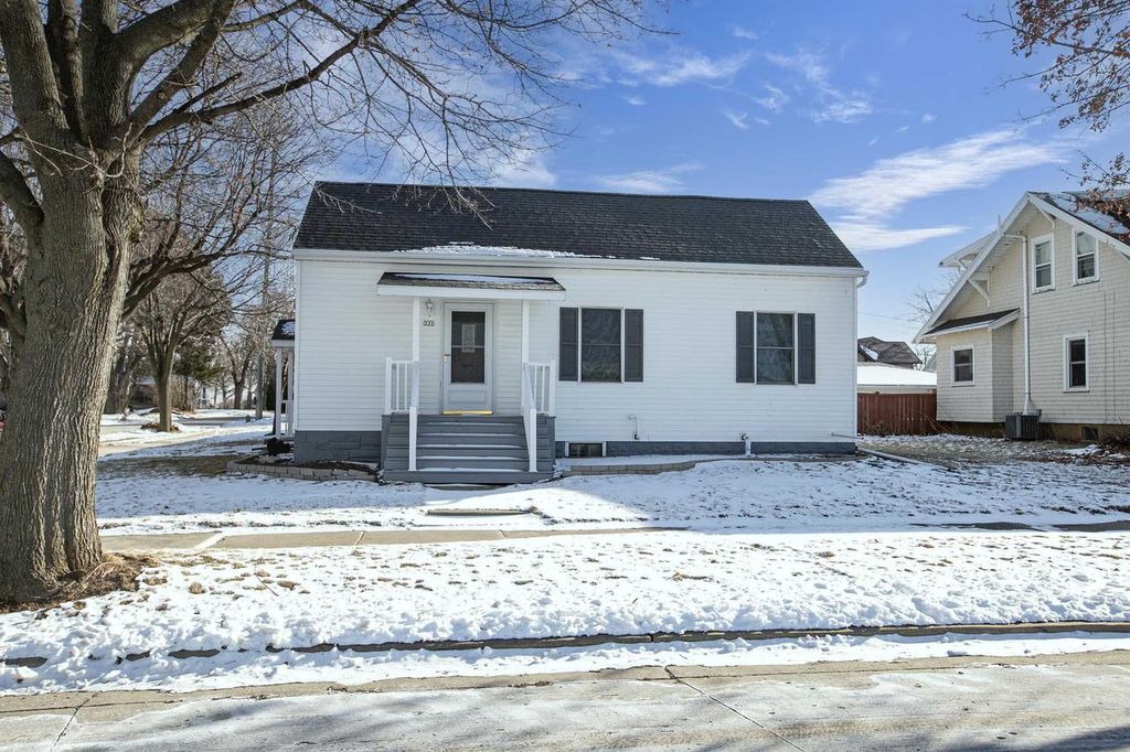 Photo of 331 N John STREET, Kimberly, WI 54136 (MLS # 50320525)