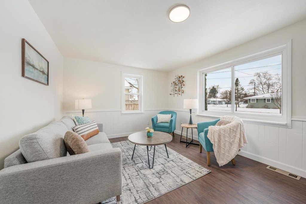 Photo of 1852 McCurdy STREET, Oshkosh, WI 54902 (MLS # 50320343)