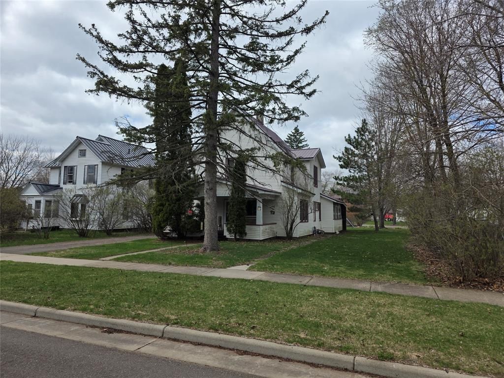 Photo of 520 Miles STREET, Chippewa Falls, WI 54729 (MLS # 1600425)