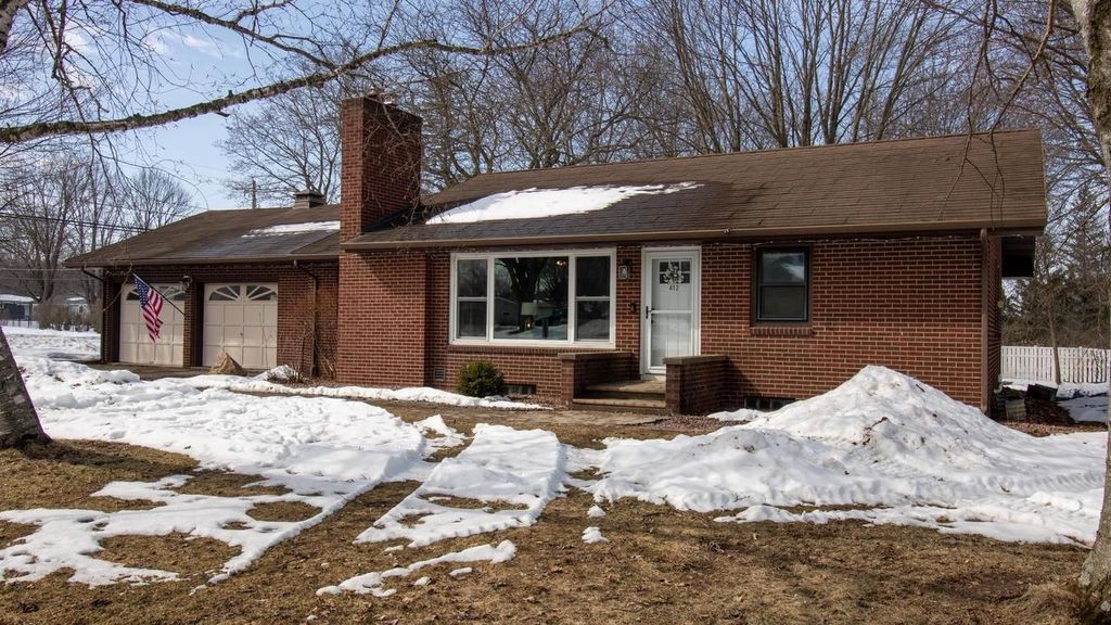 Photo of 412 S Cypress AVENUE, Marshfield, WI 54449 (MLS # 22601128)