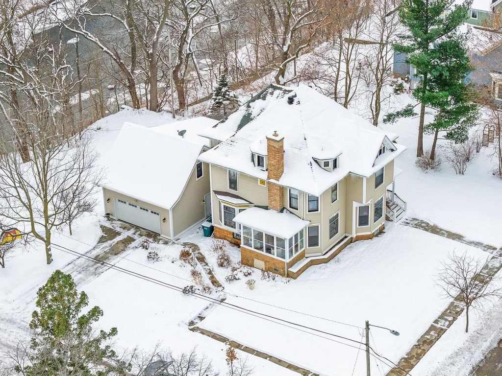 Photo of 405 2nd AVENUE, Baraboo, WI 53913 (MLS # 2014767)