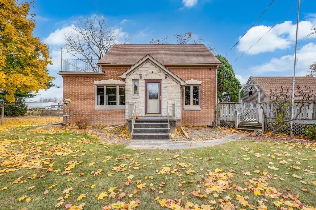 Photo of 4729 Vista ROAD, Manitowoc, WI 54220 (MLS # 1943227)