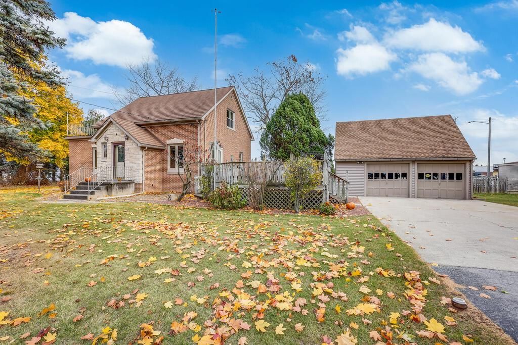 Photo of 4729 Vista ROAD, Manitowoc, WI 54220 (MLS # 1943227)