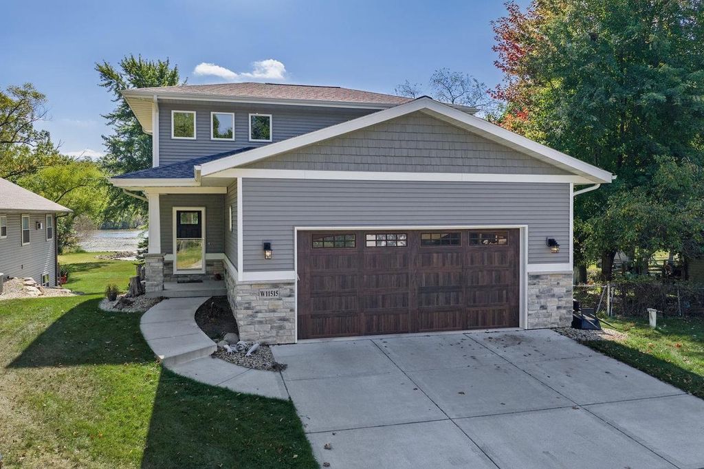 Photo of W11515 Demynck ROAD, Lodi, WI 53555 (MLS # 2018014)