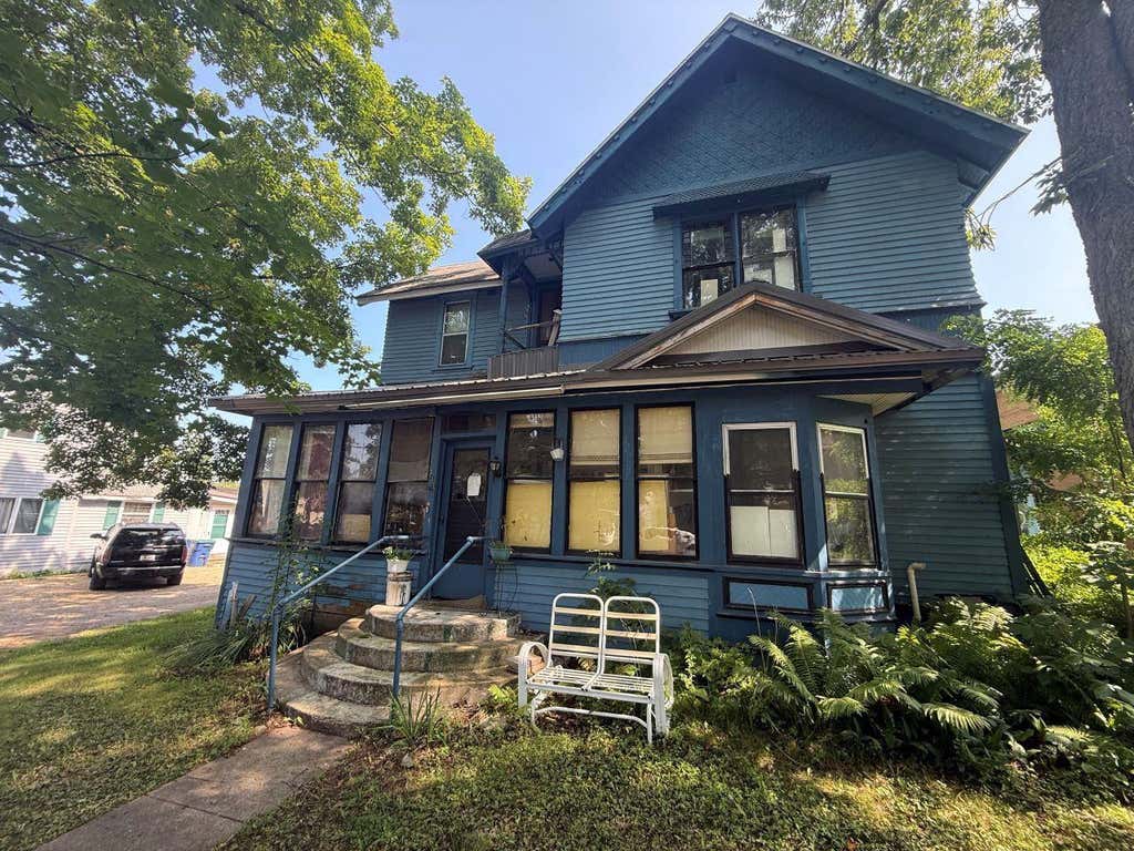 Photo of 312 E Garfield AVENUE, Marion, WI 54950 (MLS # 50330564)