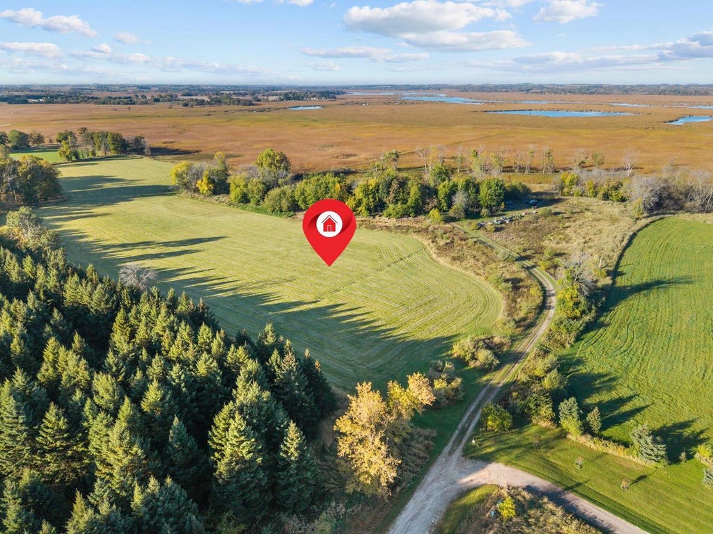 Photo of 7417 Canary ROAD, Pickett, WI 54964 (MLS # 50334128)